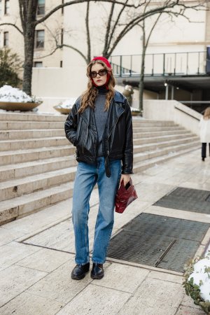 Anna-Robinson-2025-02-10-NYFW-FW25-StreetStyle5-MelodieJeng-MJJ_1085.jpg