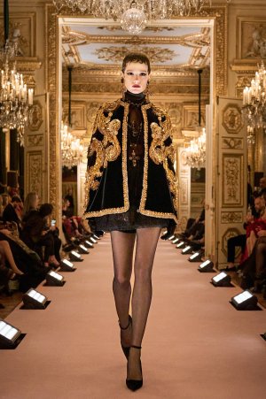 dolce-and-gabbana-alta-moda-parigi-2025-les-siciliennes-look-04.jpg