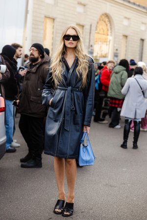 Romee-Strijd-2025-02-28-MFW-FW25-StreetStyle4-MelodieJeng-MJJ_2597.jpg