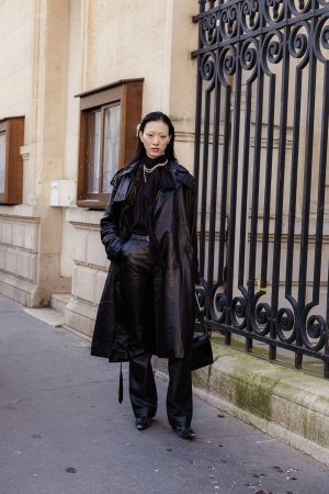 Sora-Choi-2025-03-05-PFW-FW25-StreetStyle2-MelodieJeng-MJJ_2591.jpg