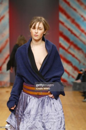 ValentineFilolCordier f02blaak-2b.jpg