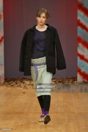 ValentineFilolCordier f02blaak-2r.jpg