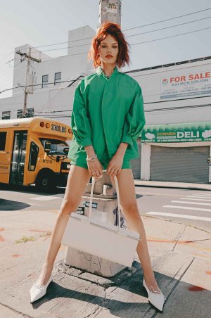 GLAMOUR_BG_DAPHNE_06.jpg