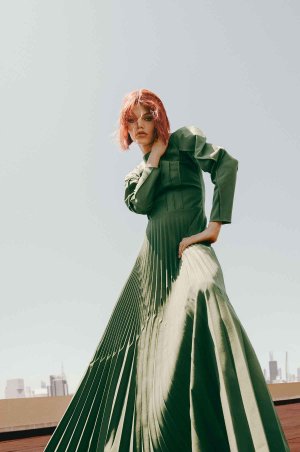 GLAMOUR_BG_DAPHNE_02.jpg