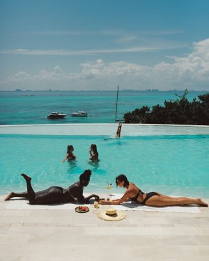 Poolside with the girls   #35mm #shotonﬁlm #kodakprofessional #portra400.jpg