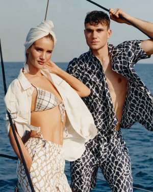 Burberry-High-Summer-2025-4x56-1-scaled.jpg