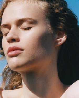 A beautiful day spent for @vogue.polska May cover storyPhotographer- Annie Lai @annielai__Styl...jpg