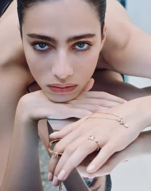 1742457800921-pj525mbcampagneporte02d2928x3600pxjpg_3600x2852.webp