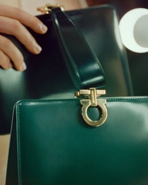 Ferragamo_sel_still_1302_00090019_V2_QC_300DPI.jpg