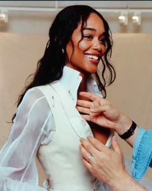 laura-harrier-in-custom-gap-studio-by-zac-posen-at-the-2025-v0-7fchttaj32ze1.webp