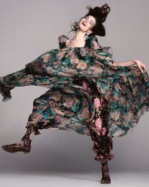This season, it’s all about prints that pop. In our latest issue, spring’s standout florals, c...jpg