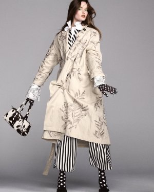 This season, it’s all about prints that pop. In our latest issue, spring’s standout florals, c...jpg