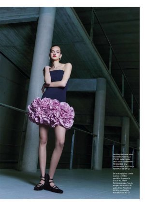 852958137-05-25-Woman-Madame-Figaro-74 拷貝.jpg