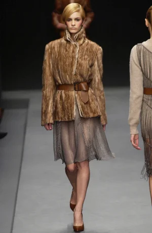 032-prada-fall-2002-ready-to-wear-kristina-chrastekova.webp