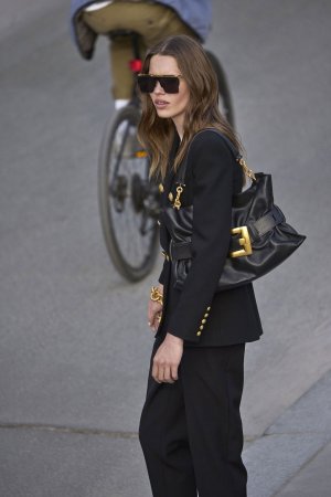 balmain-pre-fall-2025-ad-campaign-the-impression-017-scaled.jpg
