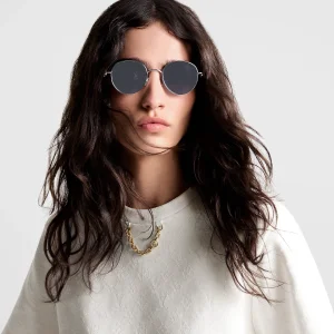 louis-vuitton-my-lv-chain-small-round-sunglasses--Z2512U_PM1_Cropped worn view.webp