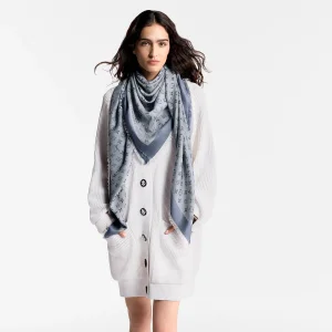 louis-vuitton-monogram-denim-shawl--M71382_PM1_Cropped worn view.webp