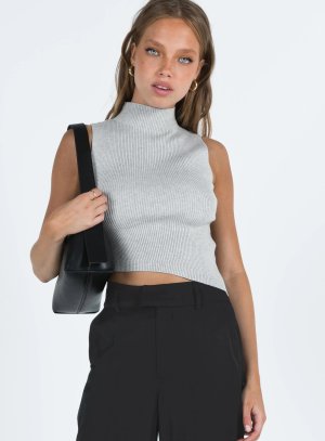 Luttrell_top_grey_01.jpg.20bbe545e95eac58f8b3b2d8f8980f4c.jpg