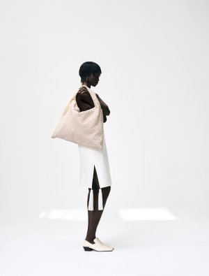 DOCUMENT_ZOE_NATALE_BOTTEGA_VENETA_WEB_10-1-1.jpg
