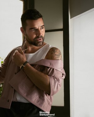NUMERO-SW-RICKY-MARTIN-3.jpg NUMERO-SW-RICKY-MARTIN-3.jpg