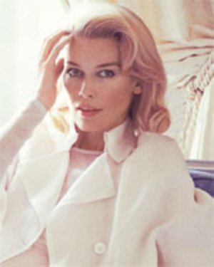 claudia-schiffer--4794805-.jpg