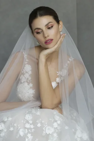 Abiti-da-sposa-2020--Mark-Ingram-for-Valentini-Spose.webp
