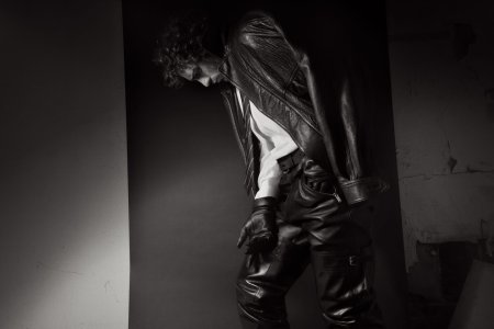 Saint-Laurent-Winter-2025-Ad-Campaign-The-Impression-003-scaled.jpg