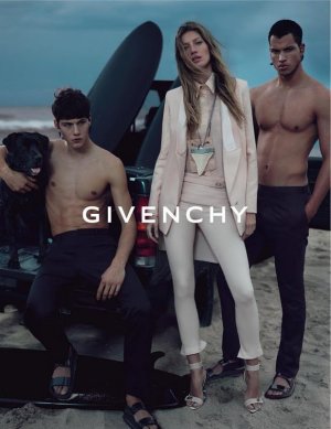 givenchy4.jpg