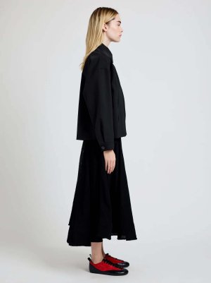 R2532002-BY256W-001_Sibyl_20Jacket_20in_20Stretch_20Nylon_Black_V3.jpg