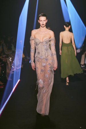 Hobeika_fw25_runway_press_look61.jpg