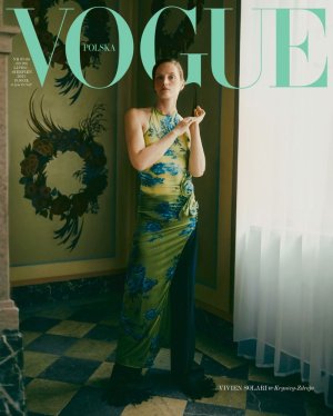 女性情報誌 Vogue Poland Magazine July/August 2021 Vogue Poland Magazine July/August 2021 女性情報誌
