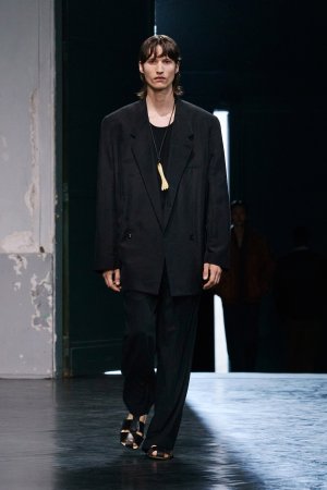 00024-lemaire-spring-2026-menswear-credit-gregoire-avenel.jpg