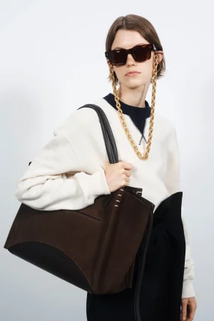 00036-jw-anderson-resort-2026-credit-brand.webp