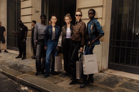 Akuol-Deng-Atem-Shuping-Li-Katrina-Skudra-Bernie-Ross-Anyier-Anei-2025-07-06-Couture-FW25-Stre...jpg