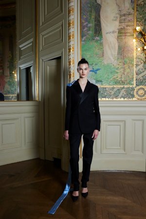peet-dullaert-couture-fall-25-r-ctsy-00006.jpg