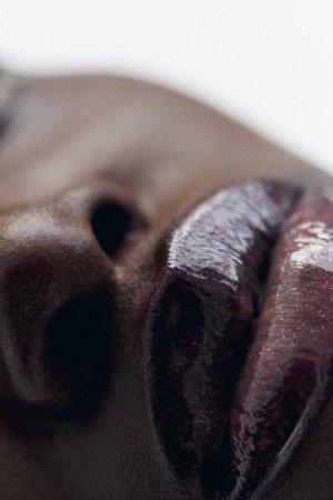 www.lundlund.com - hm-beauty-lookbook-fw25 11.jpg