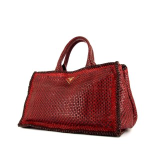 00pp-prada-shopping-bag-in-red-and-burgundy-bicolor-braided-leather.jpg