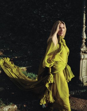 Senidah-Vogue-Adria-002.jpg