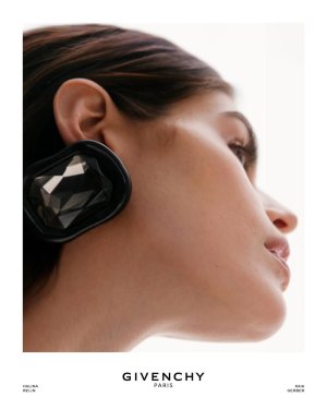 Sculptural crystal earring. Givenchy by Sarah BurtonActor @kaiagerber Director @halinareijn.jpg