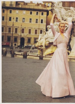 claudia-schiffer-in-roman-holiday-photographed-by-arthur-v0-i66ufwvq85ud1.jpg