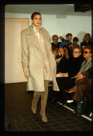 007-michael-kors-fall-1998-ready-to-wear-cindy-crawford.jpg 007-michael-kors-fall-1998-ready-to-wear-cindy-crawford.jpg