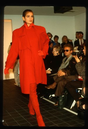 013-michael-kors-fall-1998-ready-to-wear-cindy-crawford.jpg 013-michael-kors-fall-1998-ready-to-wear-cindy-crawford.jpg