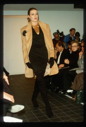 027-michael-kors-fall-1998-ready-to-wear-marie-sophie-wilson-carr.jpg 027-michael-kors-fall-1998-ready-to-wear-marie-sophie-wilson-carr.jpg