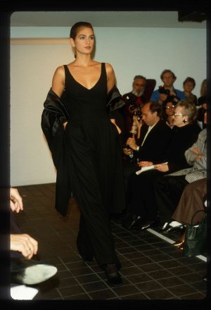 032-michael-kors-fall-1998-ready-to-wear-cindy-crawford.jpg 032-michael-kors-fall-1998-ready-to-wear-cindy-crawford.jpg