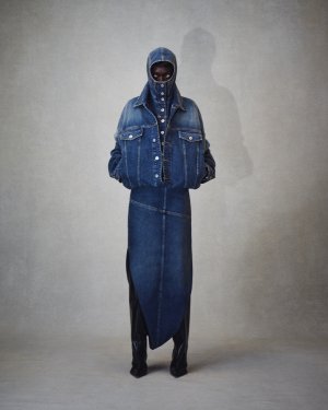jeanpaulgaultier_1753720319_3686795716738552072_404909864.jpg