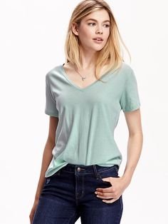 bbdfa725dde26f945ccf1b86c1f7db83--v-neck-t-shirts-v-neck-tee.jpg