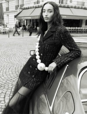 chanel-fall-2025-ad-campaign-the-impression-005-1.jpg