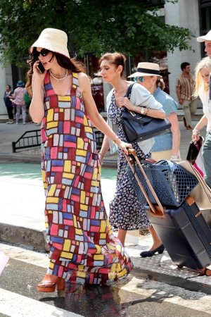 Anne-Hathaway-The-Devil-Wears-Prada-2-Movie-Set-Costumes-Gabriela-Hearst-Tom-Lorenzo-Site-2.jpg
