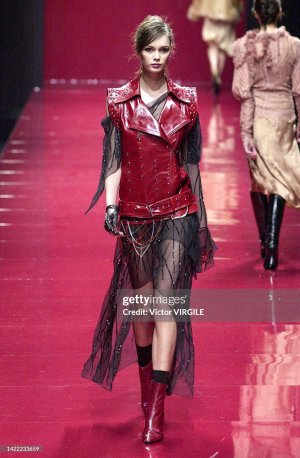 888-Lolita Lempicka - Runway -Fall Winter 2001-2002 Paris Fashion Week.jpg