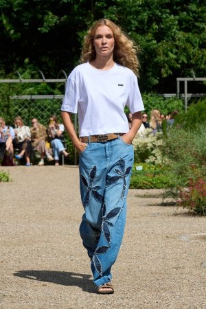 SS26-Copenhagen-Fashion-Week-Munthe-Runway-2x3-James-Cochrane-1 (1).jpg